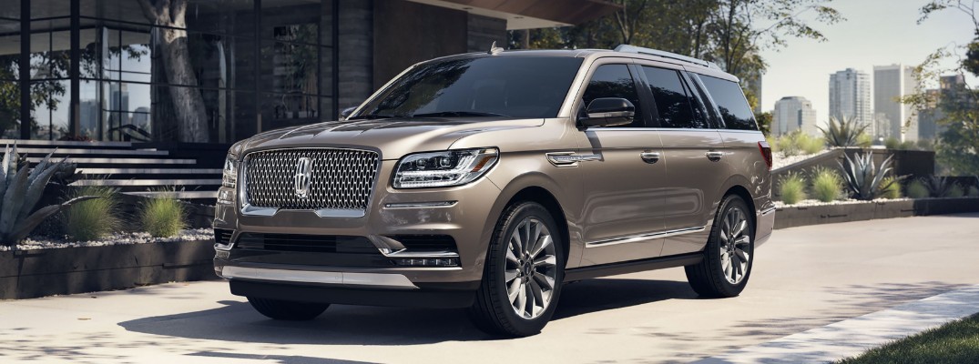 2019-Lincoln-Navigator-exterioredit_o